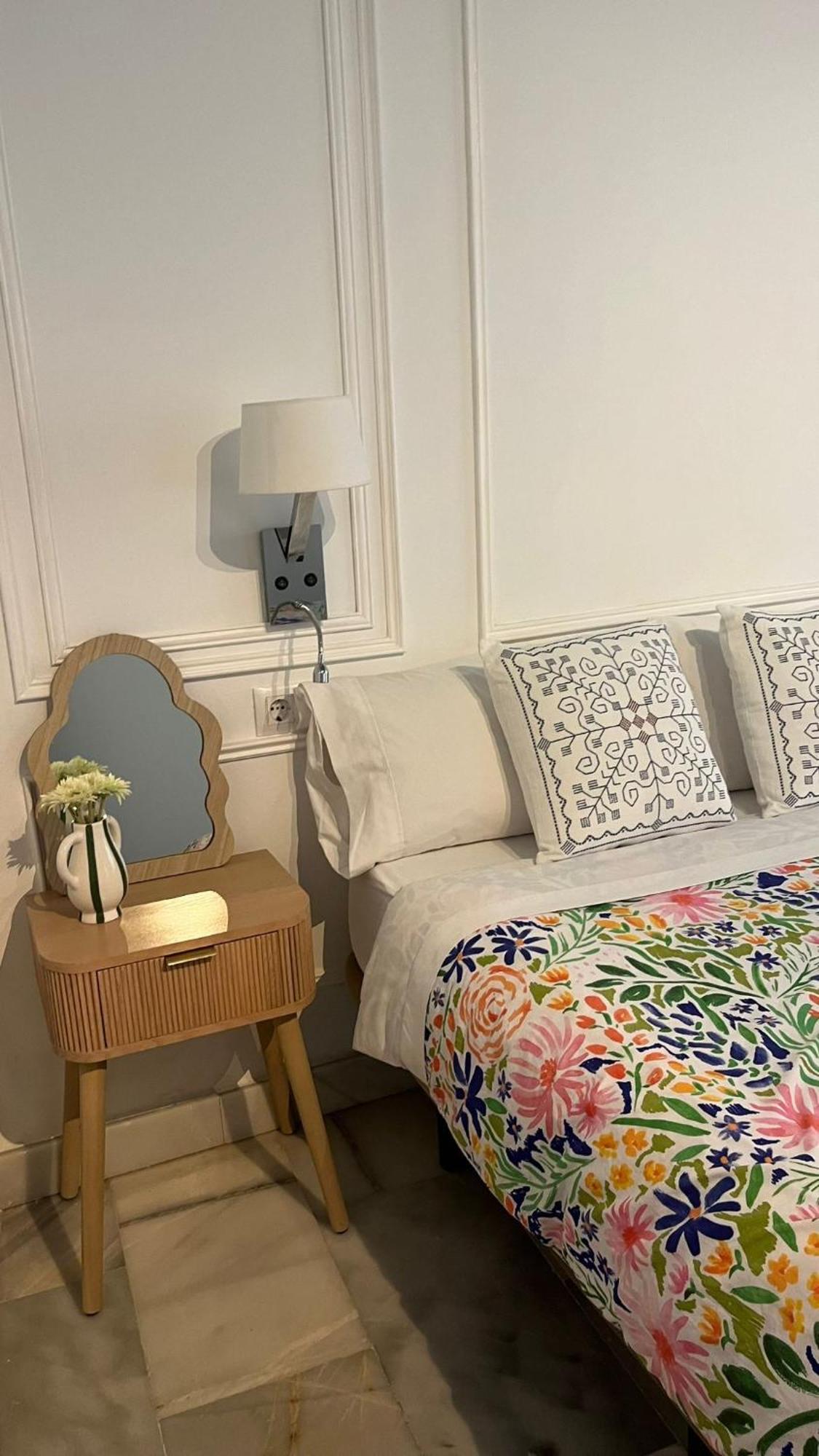 Apartamento En Casco Antiguo - Plaza De La Gavidia Siviglia Esterno foto